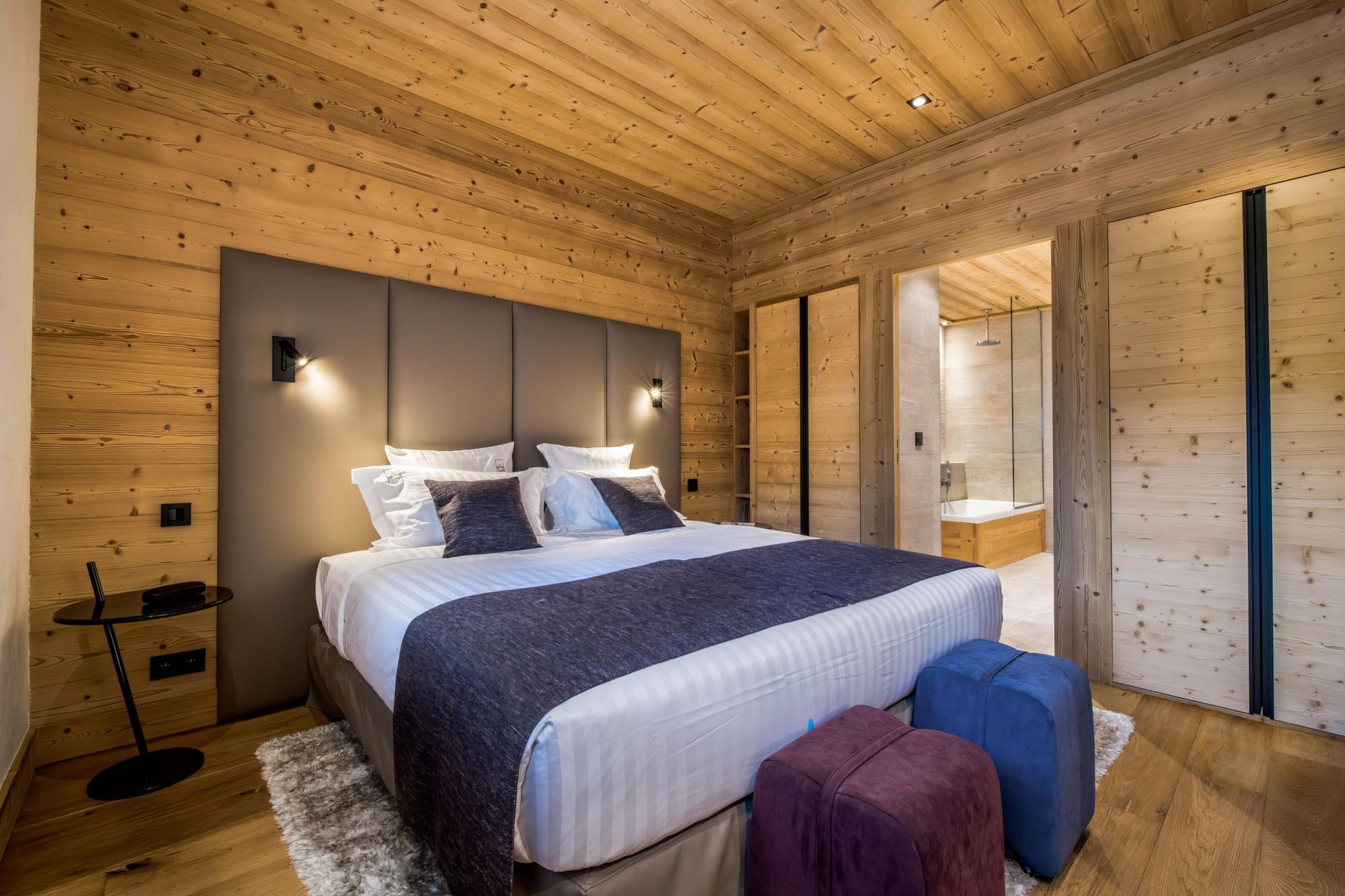 chalet de luxe 8 Pièces en location saisonnière sur MERIBEL LES ALLUES (73550)