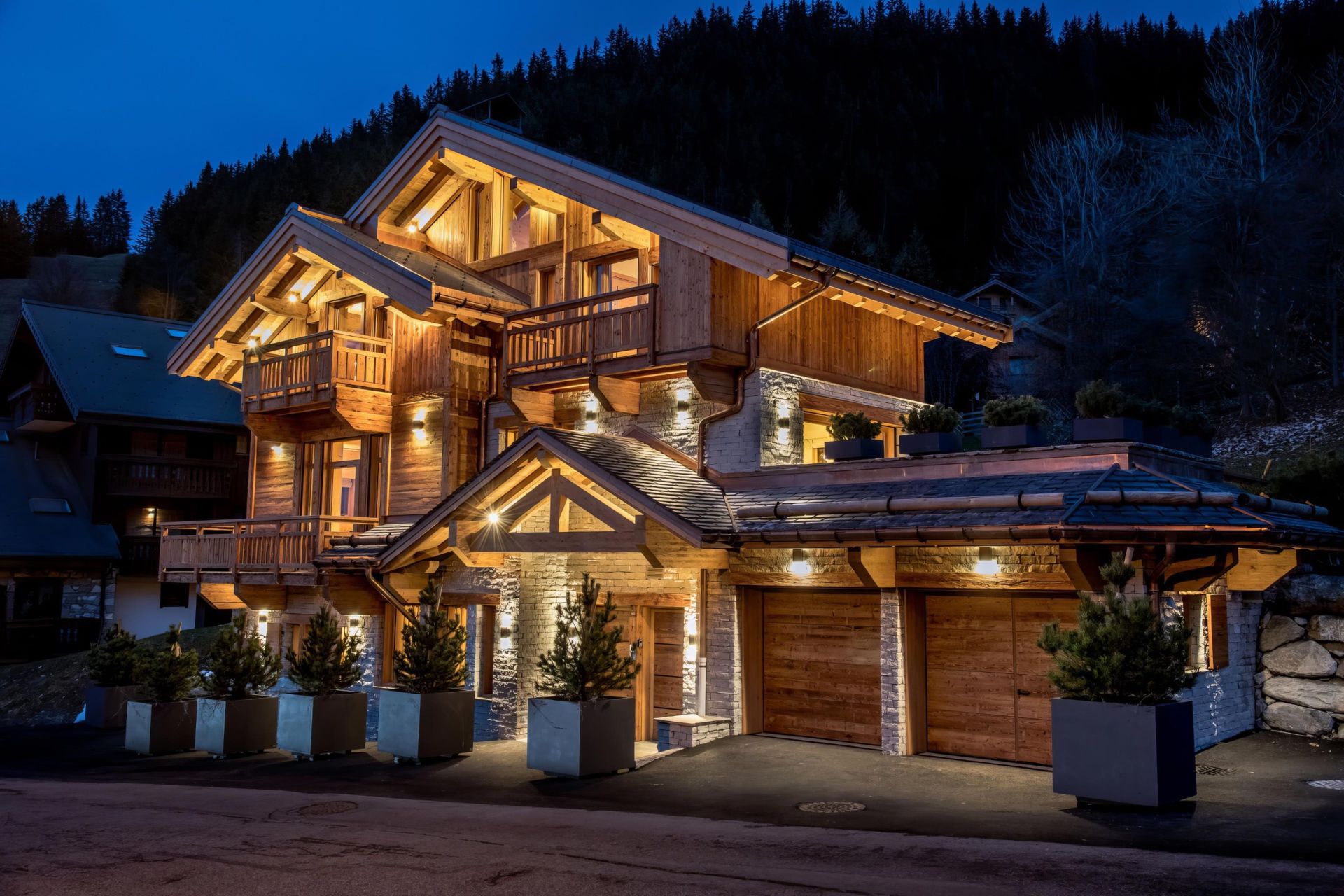 chalet de luxe 8 Pièces en location saisonnière sur MERIBEL LES ALLUES (73550)