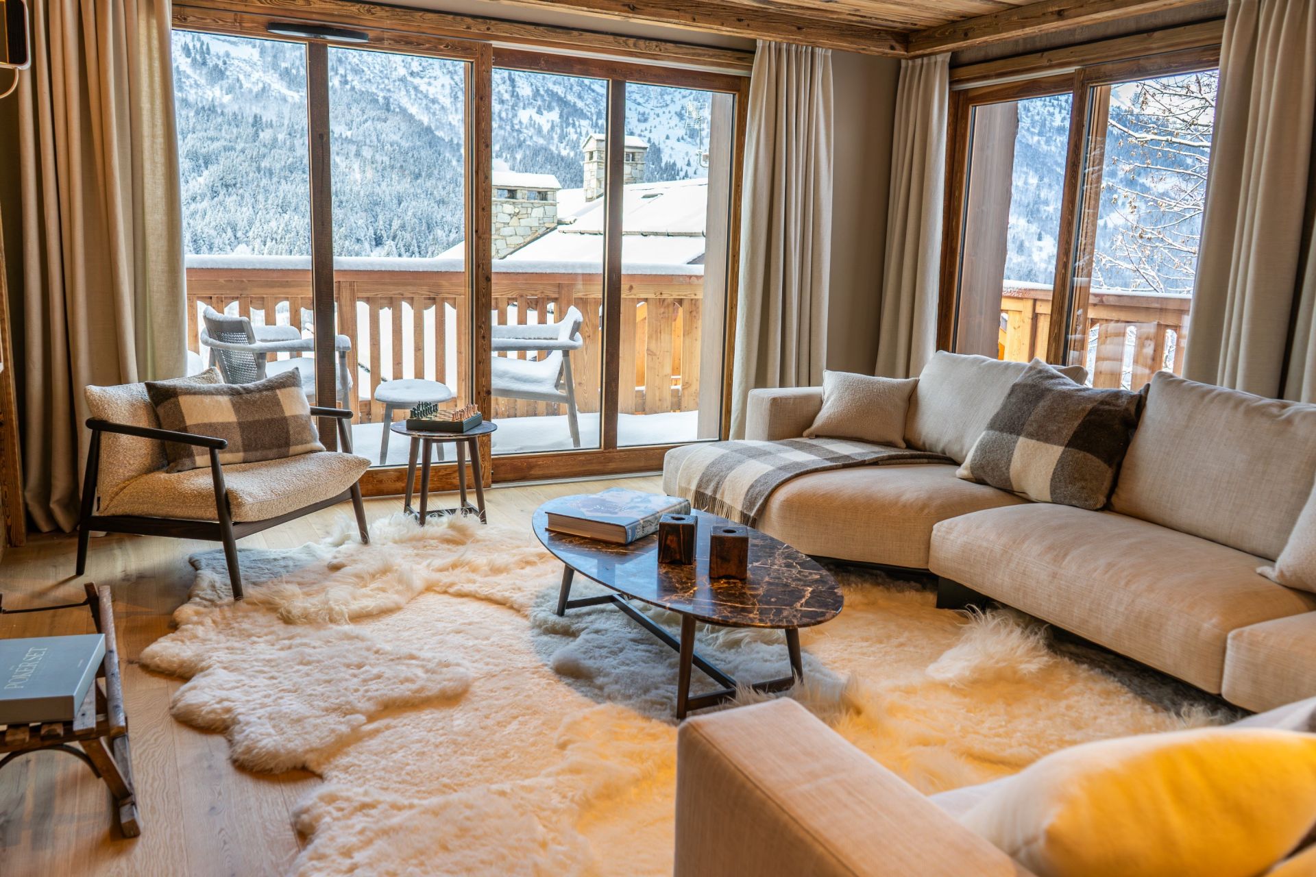 appartement de luxe 5 Pièces en location saisonnière sur MERIBEL LES ALLUES (73550)