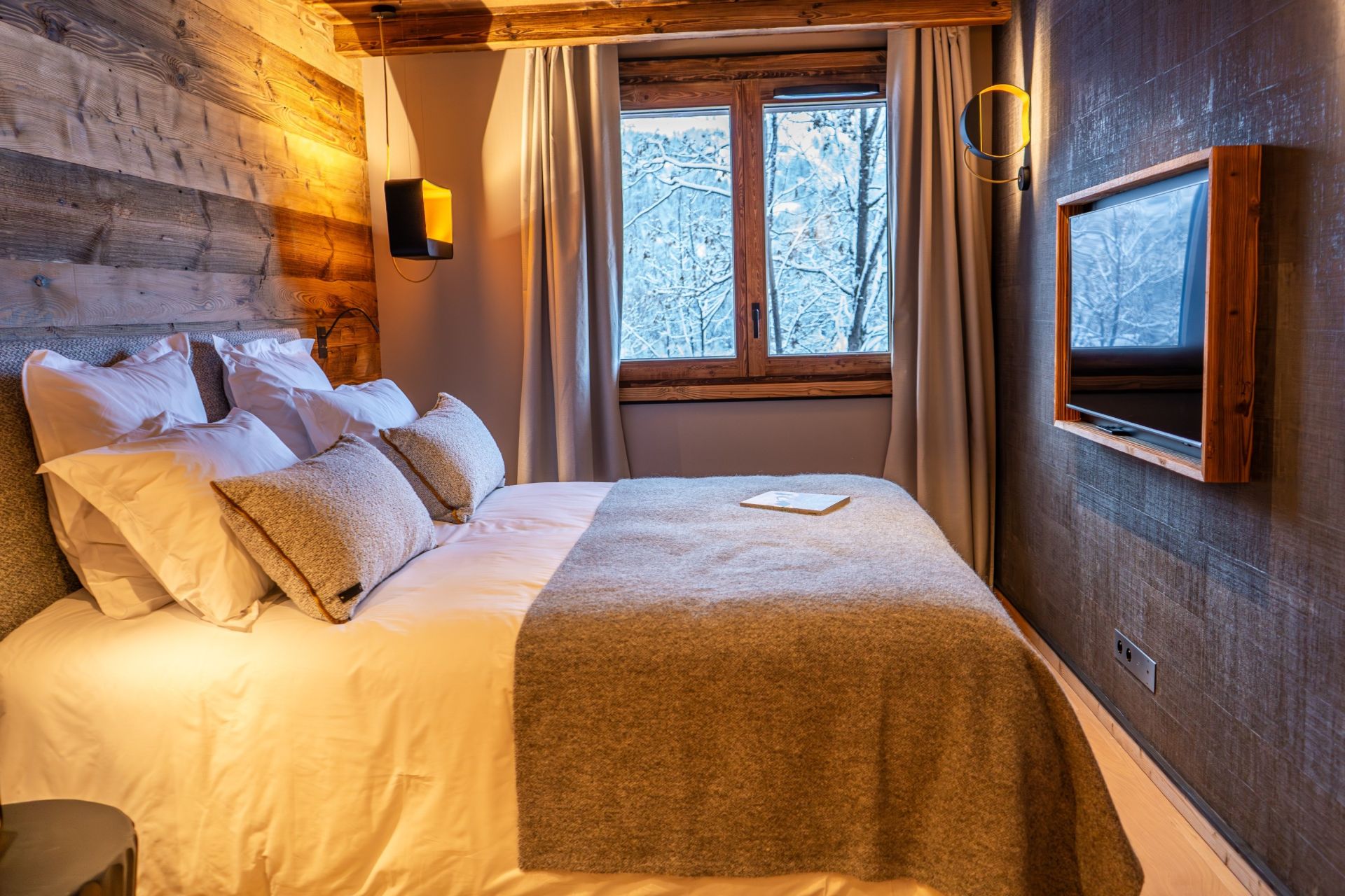 luxury apartment 5 Rooms for seasonal rent on MERIBEL LES ALLUES (73550)