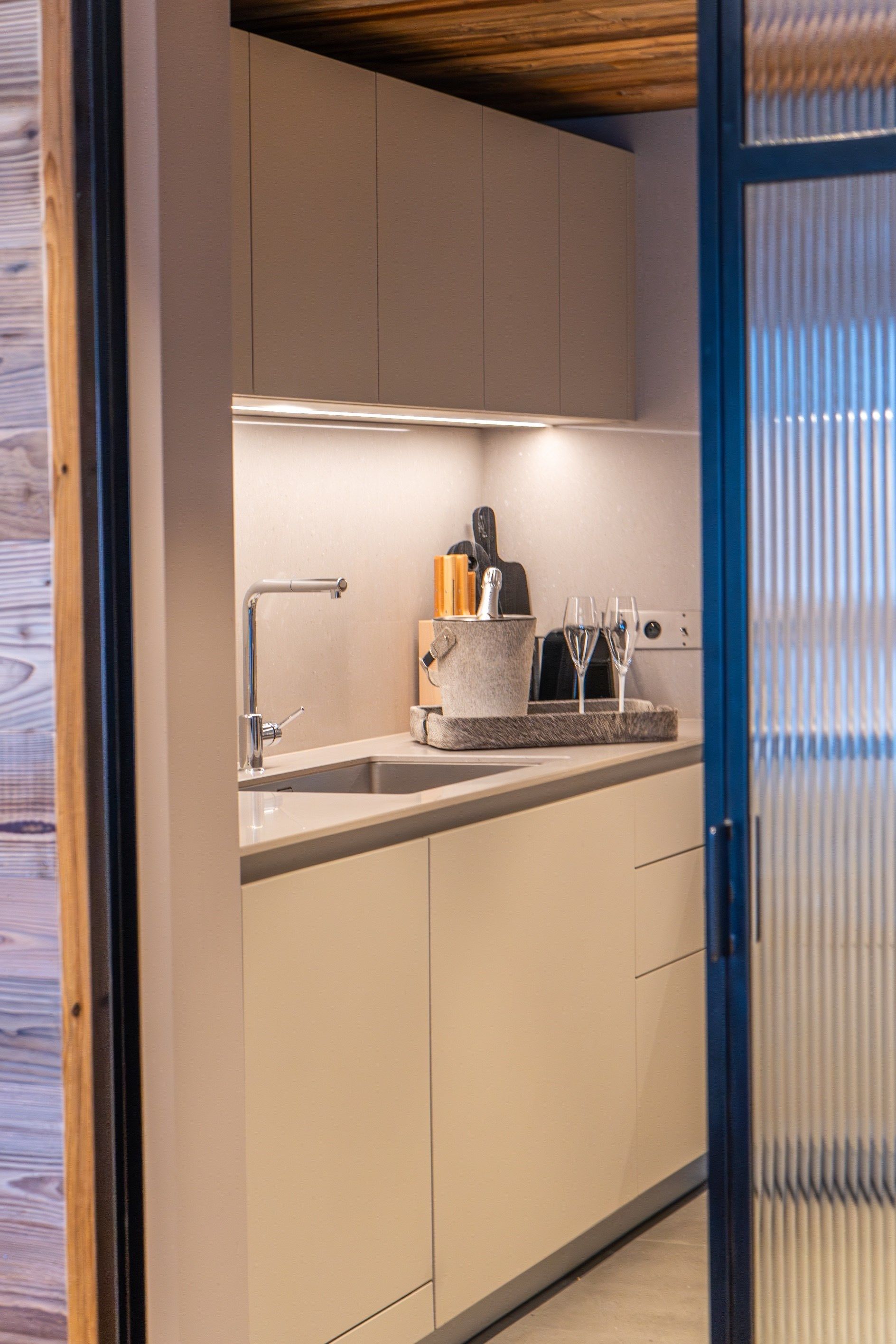 luxury apartment 5 Rooms for seasonal rent on MERIBEL LES ALLUES (73550)