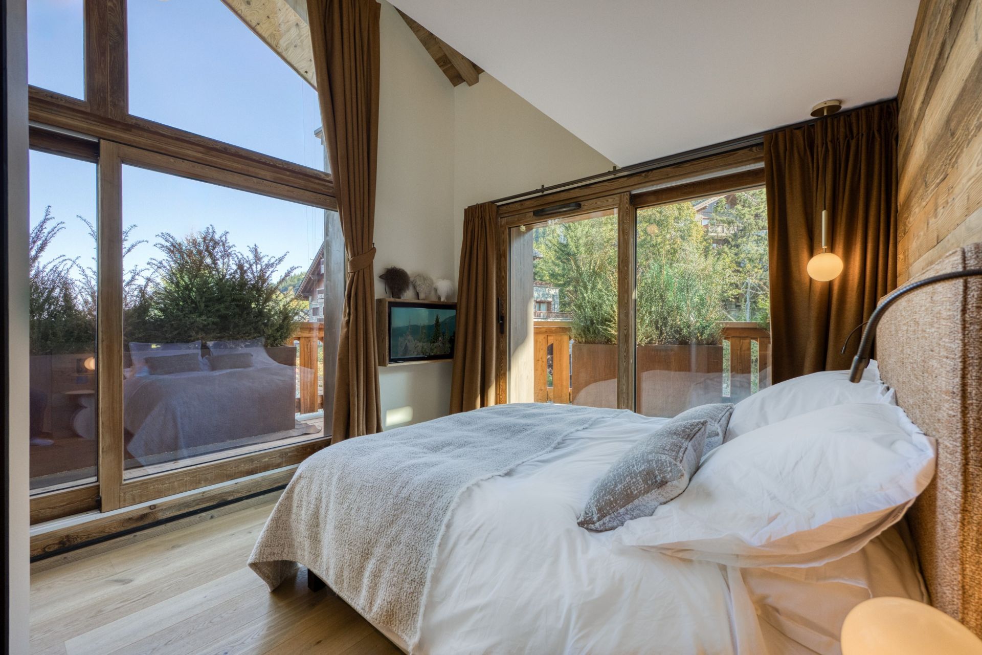 luxury apartment 5 Rooms for seasonal rent on MERIBEL LES ALLUES (73550)