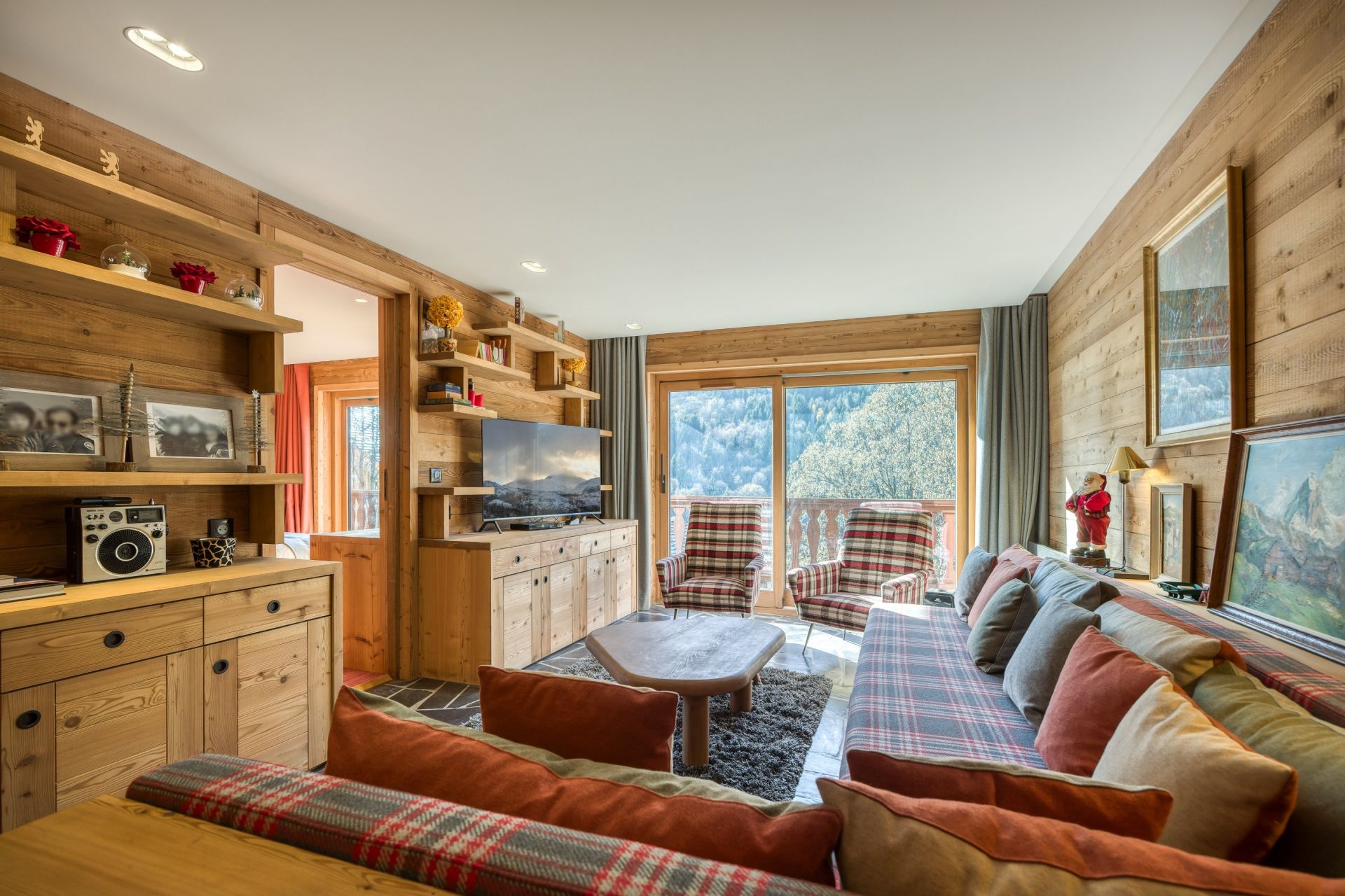 luxury apartment 10 Rooms for sale on MERIBEL LES ALLUES (73550)