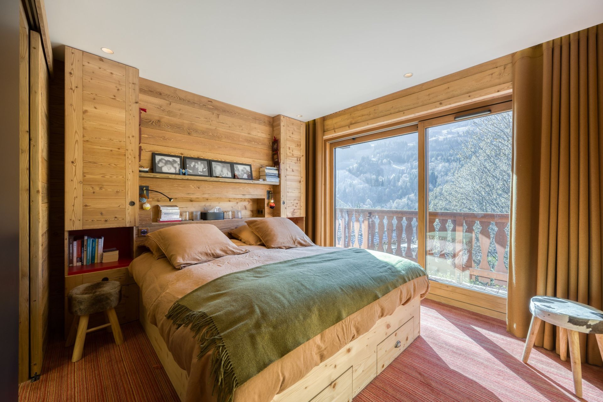 luxury apartment 10 Rooms for sale on MERIBEL LES ALLUES (73550)