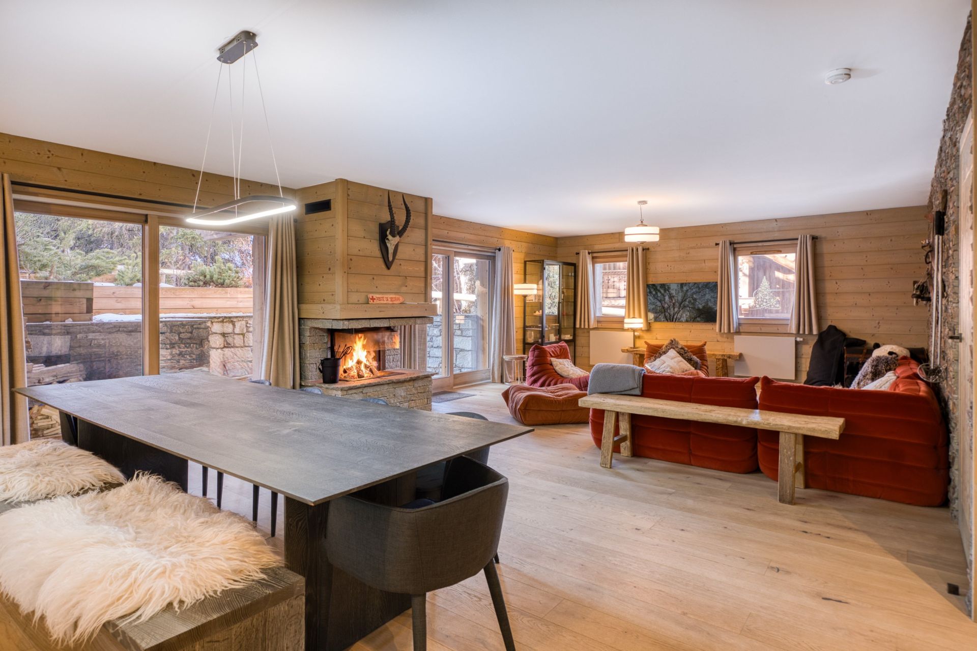 luxury apartment 5 Rooms for sale on MERIBEL LES ALLUES (73550)