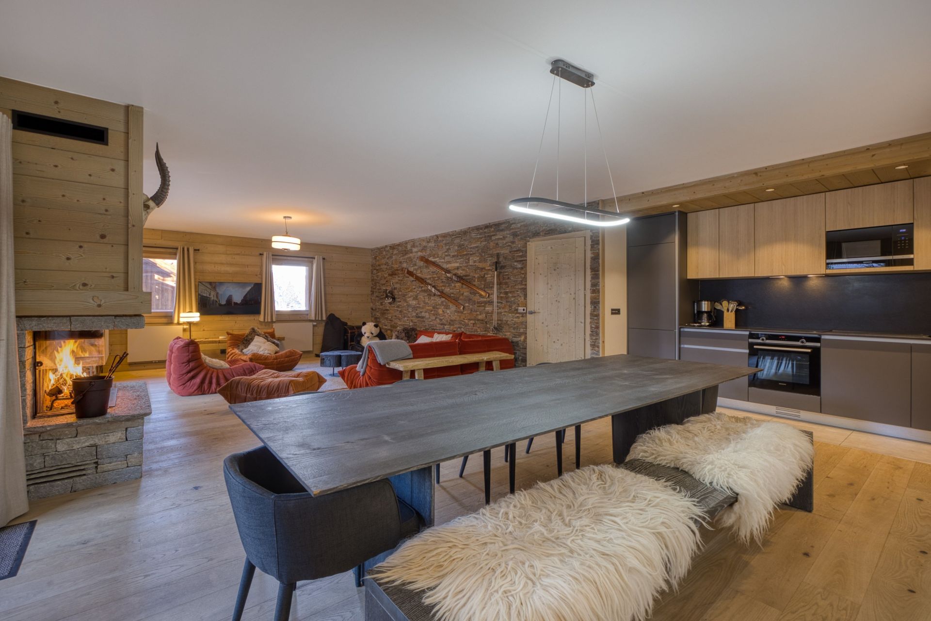 luxury apartment 5 Rooms for sale on MERIBEL LES ALLUES (73550)