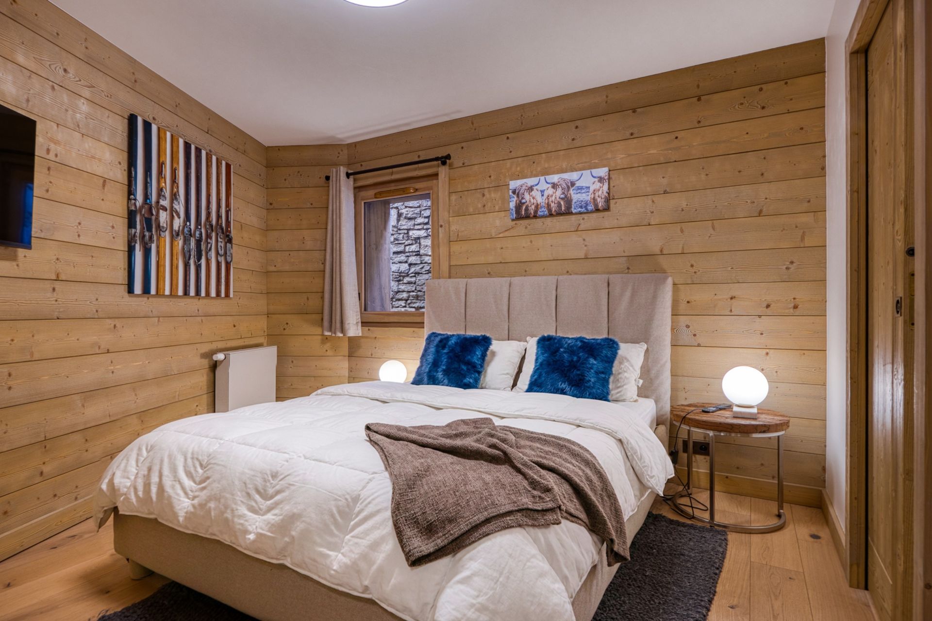 luxury apartment 5 Rooms for sale on MERIBEL LES ALLUES (73550)