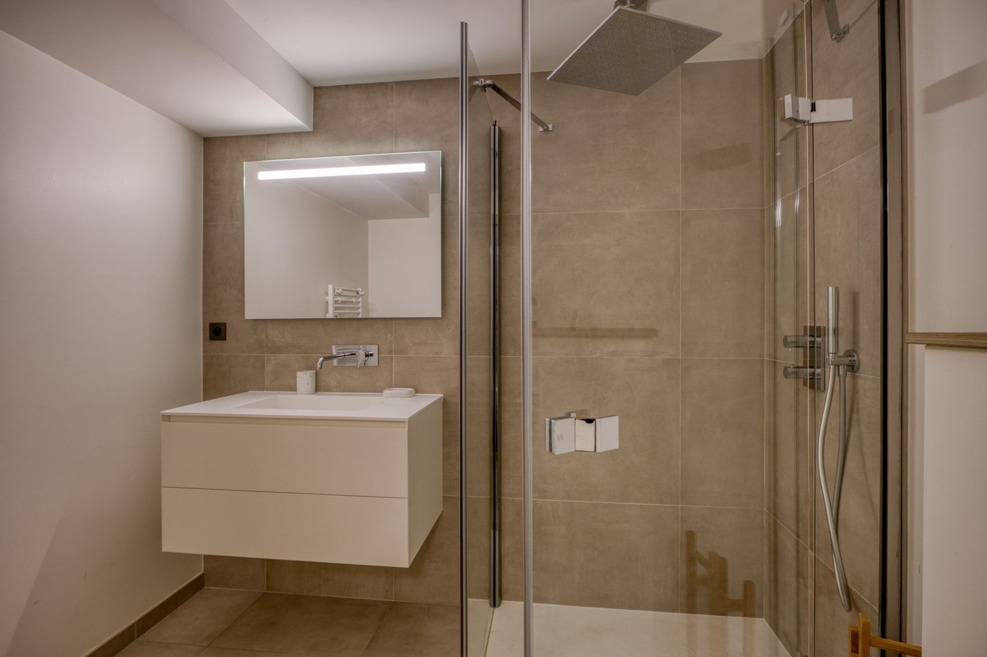 luxury apartment 5 Rooms for sale on MERIBEL LES ALLUES (73550)