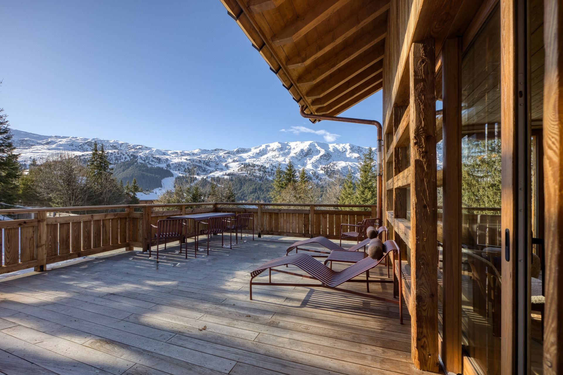chalet de luxe 6 Pièces en location saisonnière sur MERIBEL LES ALLUES (73550)