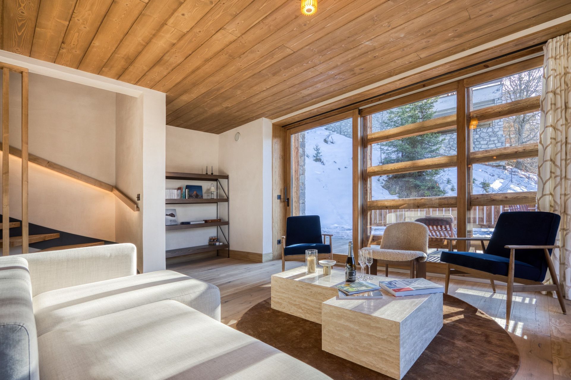 chalet de luxe 6 Pièces en location saisonnière sur MERIBEL LES ALLUES (73550)