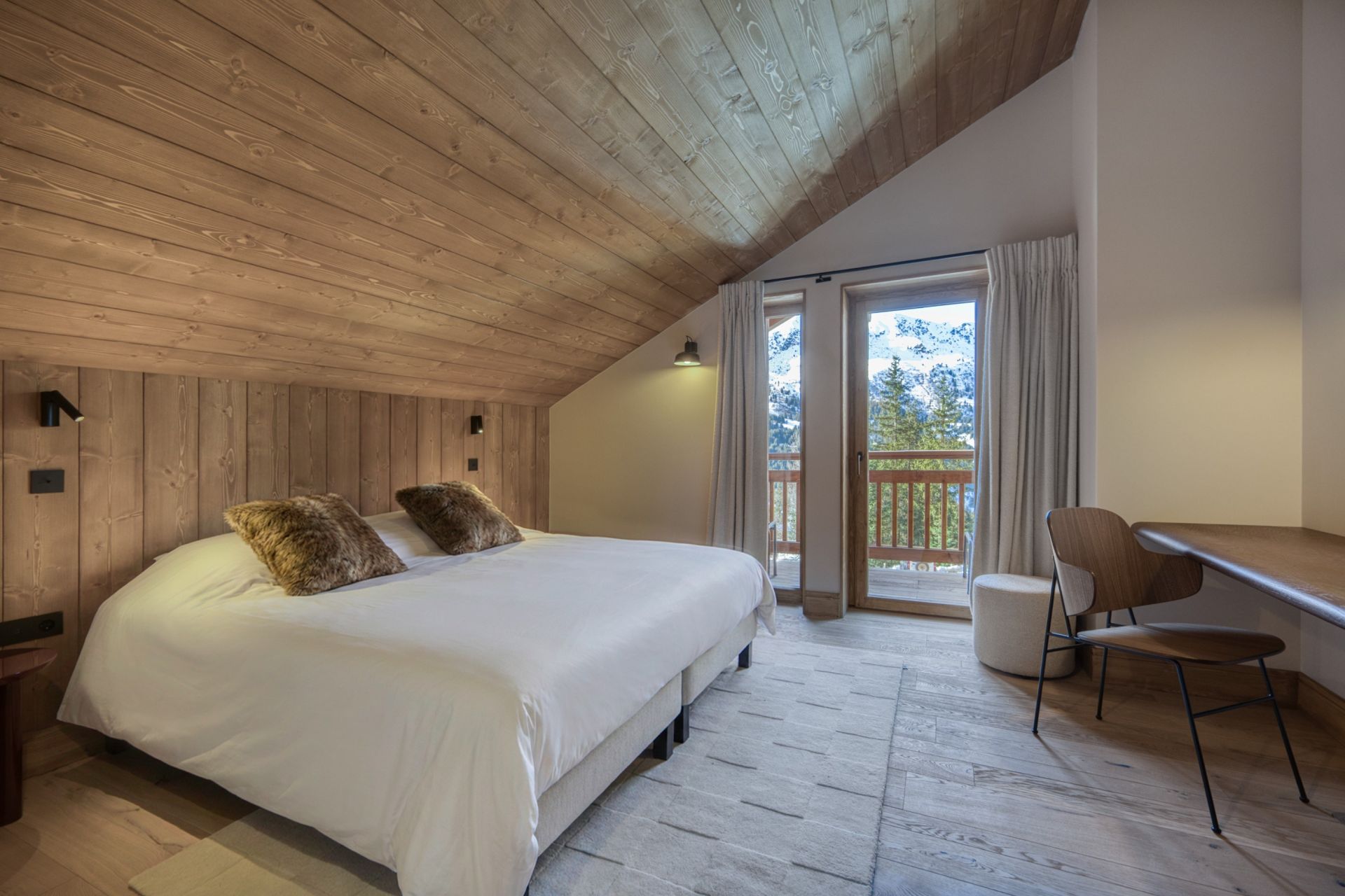 chalet de luxe 6 Pièces en location saisonnière sur MERIBEL LES ALLUES (73550)