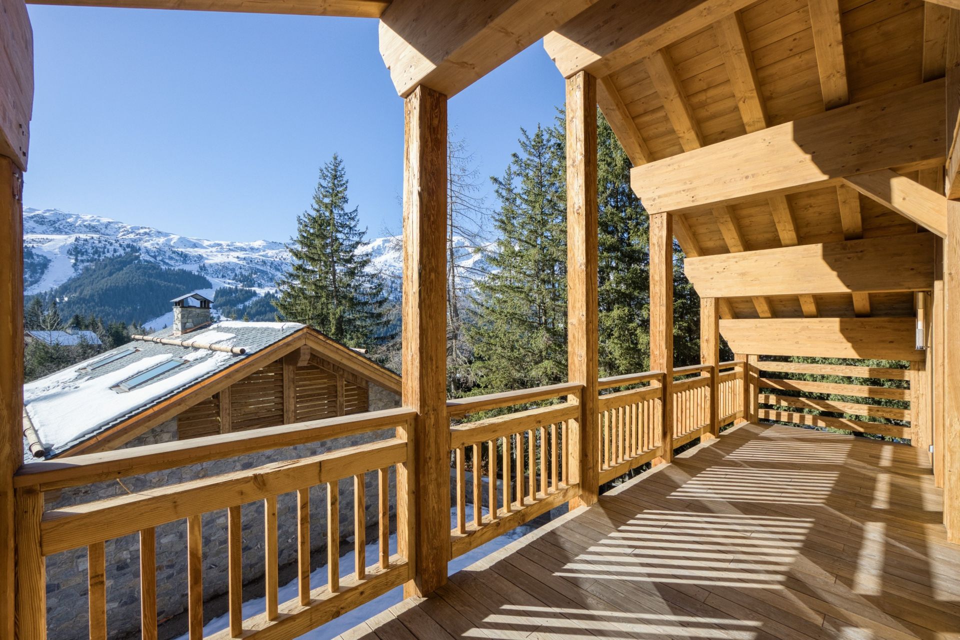 luxury chalet 6 Rooms for sale on MERIBEL LES ALLUES (73550)