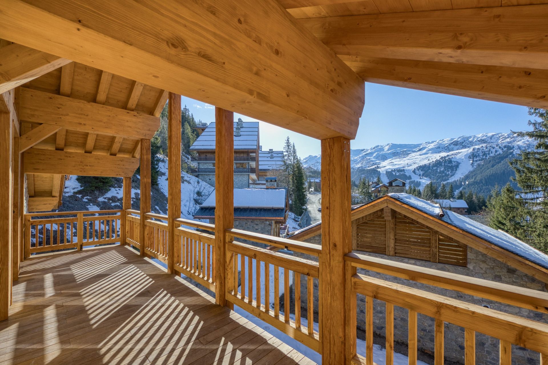 luxury chalet 6 Rooms for sale on MERIBEL LES ALLUES (73550)
