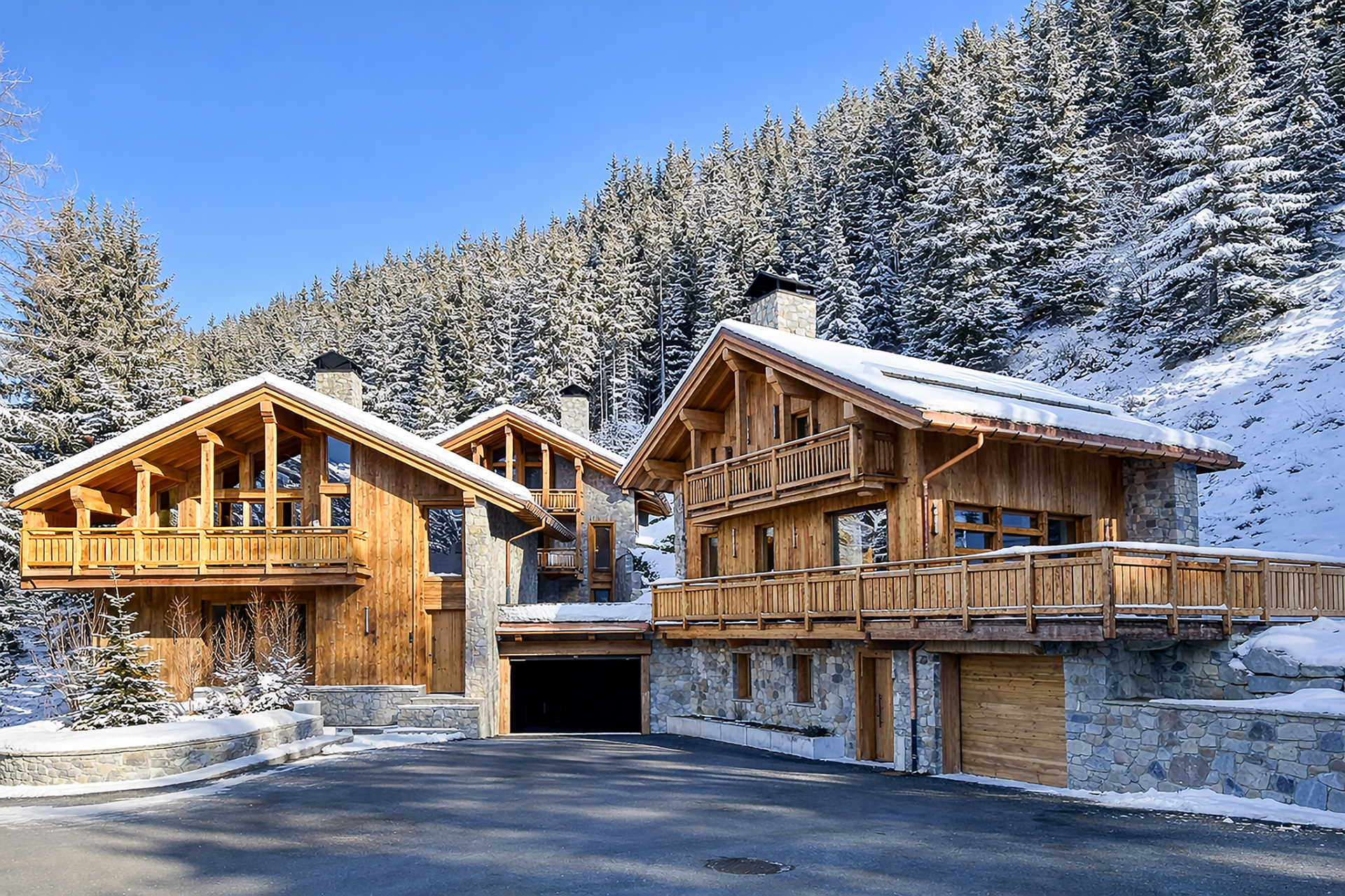 luxury chalet 6 Rooms for sale on MERIBEL LES ALLUES (73550)