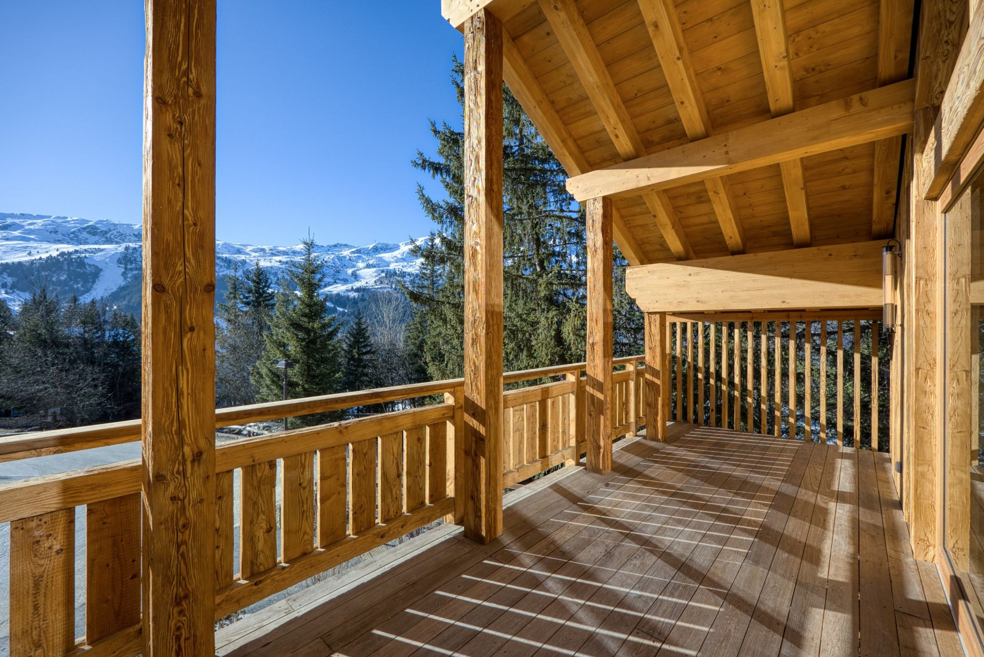 luxury chalet 7 Rooms for sale on MERIBEL LES ALLUES (73550)