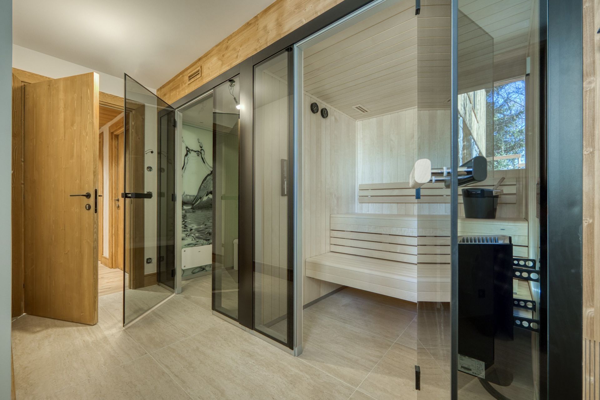 luxury chalet 7 Rooms for sale on MERIBEL LES ALLUES (73550)
