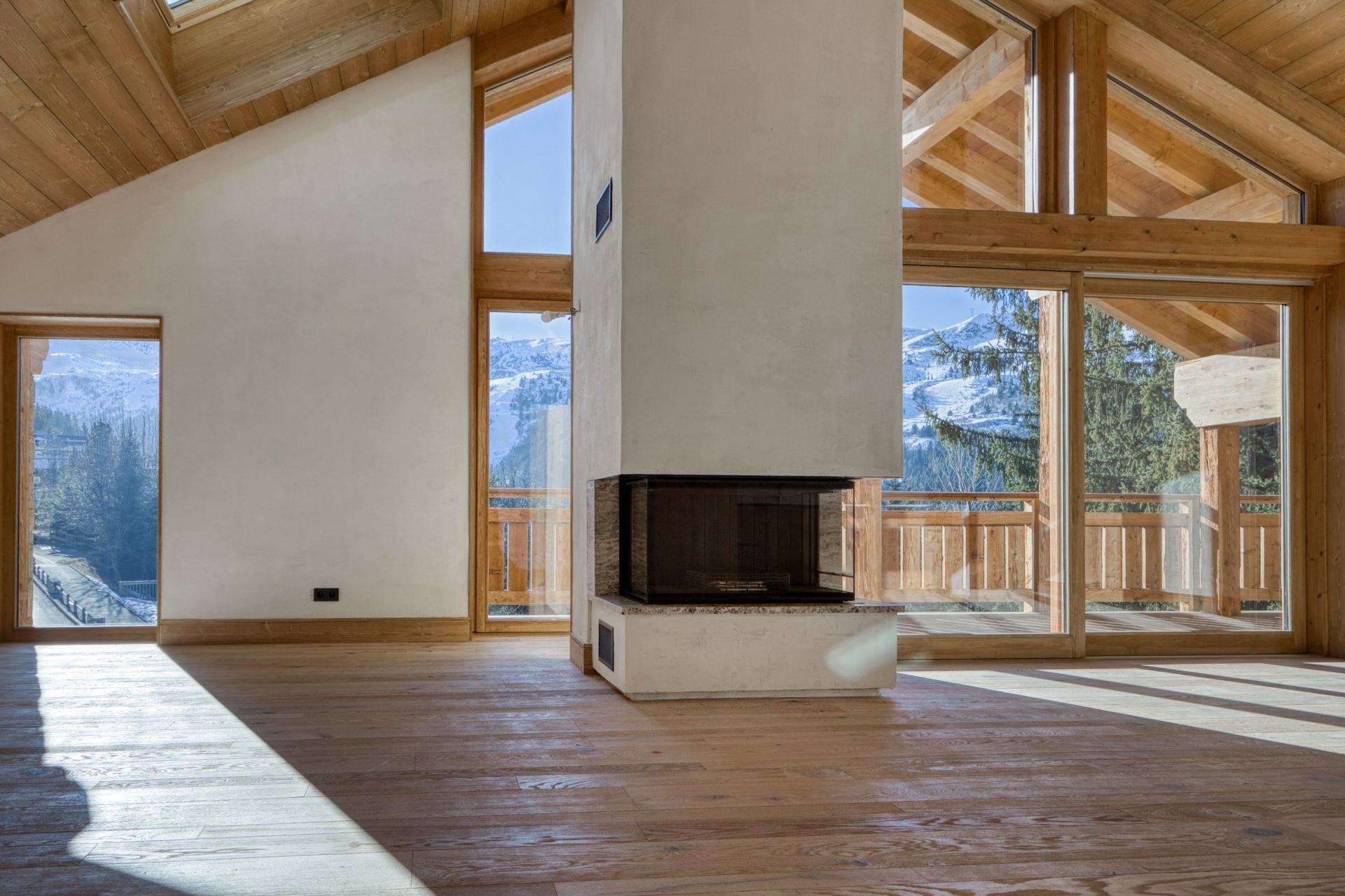 luxury chalet 7 Rooms for sale on MERIBEL LES ALLUES (73550)