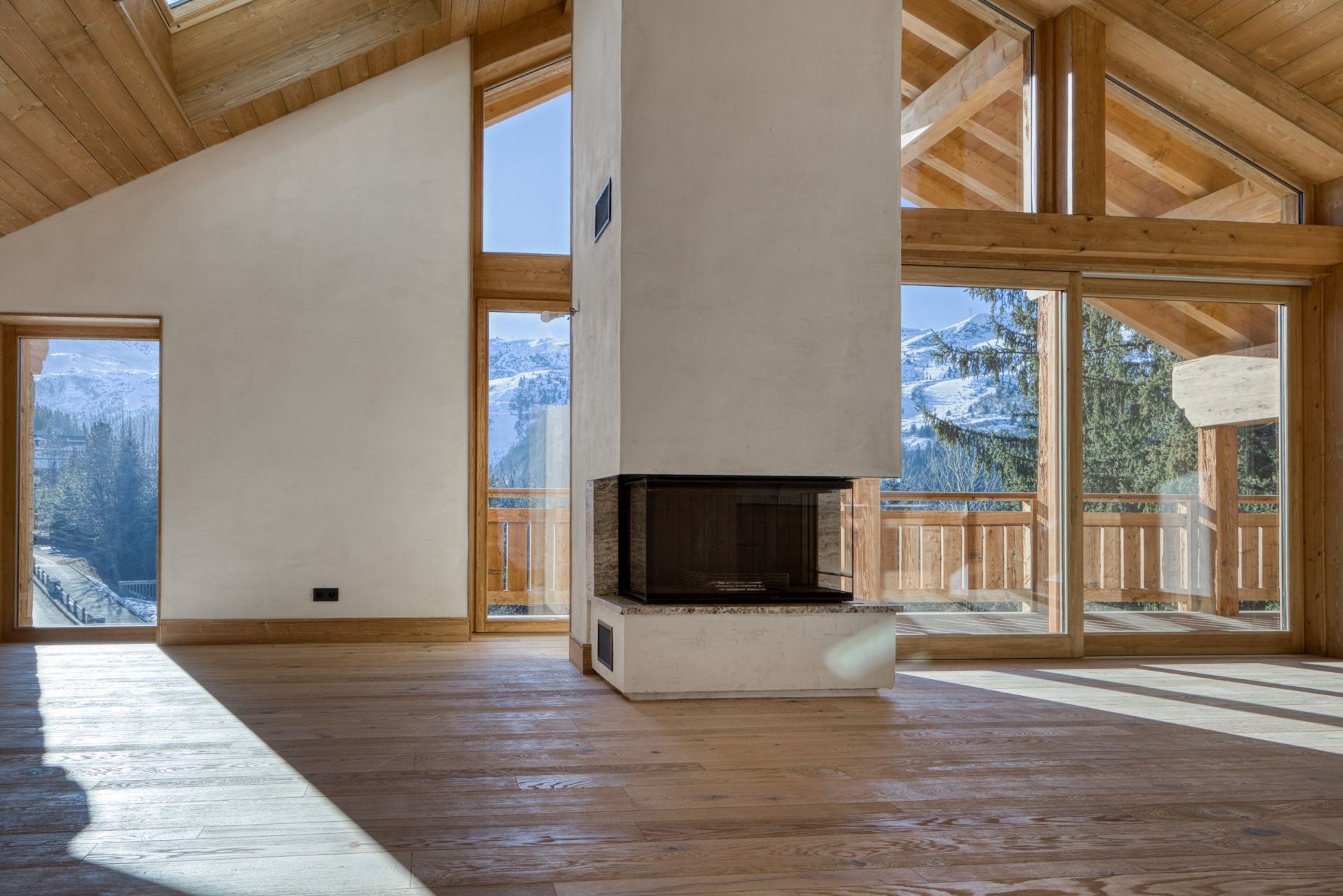 luxury chalet 7 Rooms for sale on MERIBEL LES ALLUES (73550)