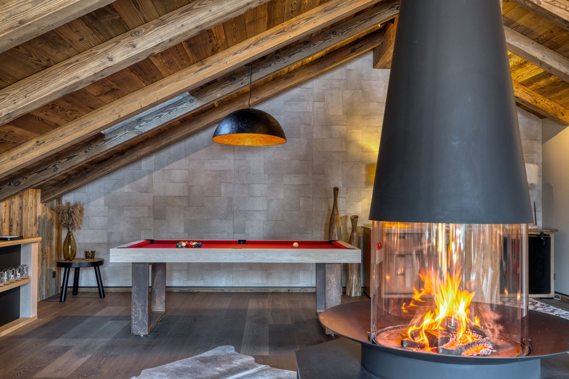 luxury chalet 10 Rooms for sale on MERIBEL LES ALLUES (73550)