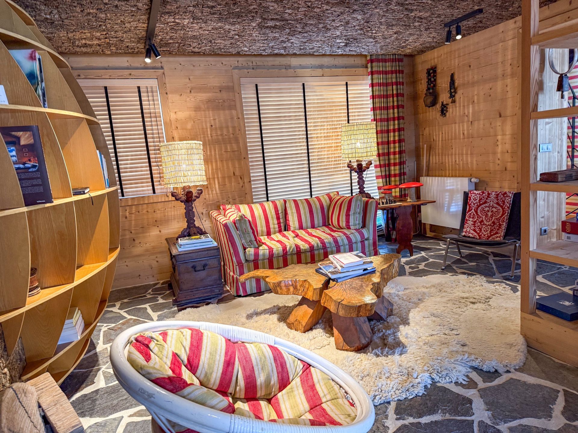 luxury apartment 8 Rooms for seasonal rent on MERIBEL LES ALLUES (73550)