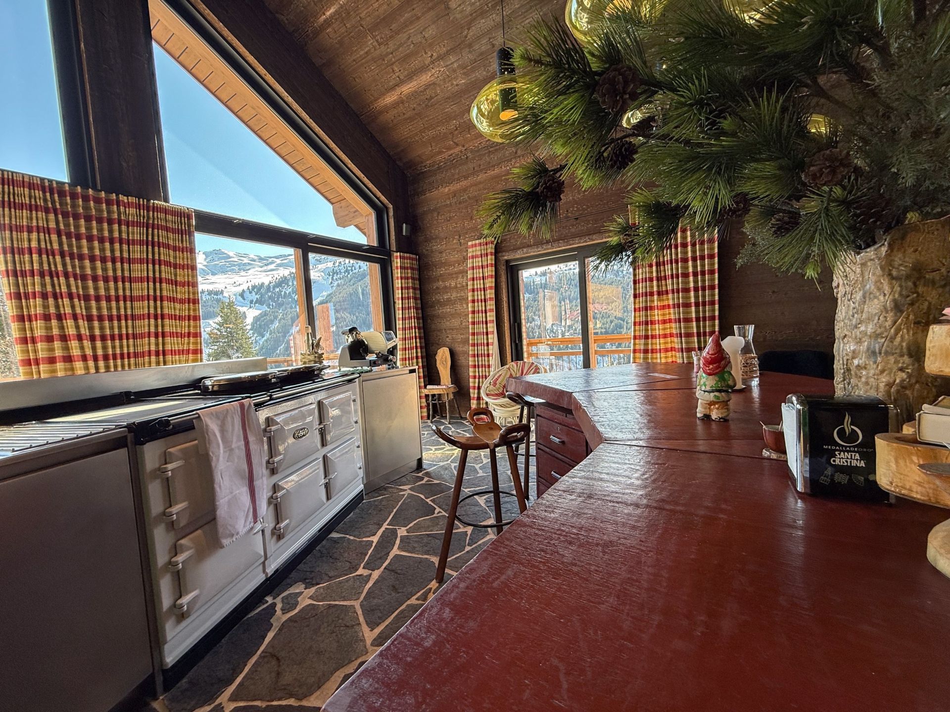 luxury apartment 8 Rooms for seasonal rent on MERIBEL LES ALLUES (73550)