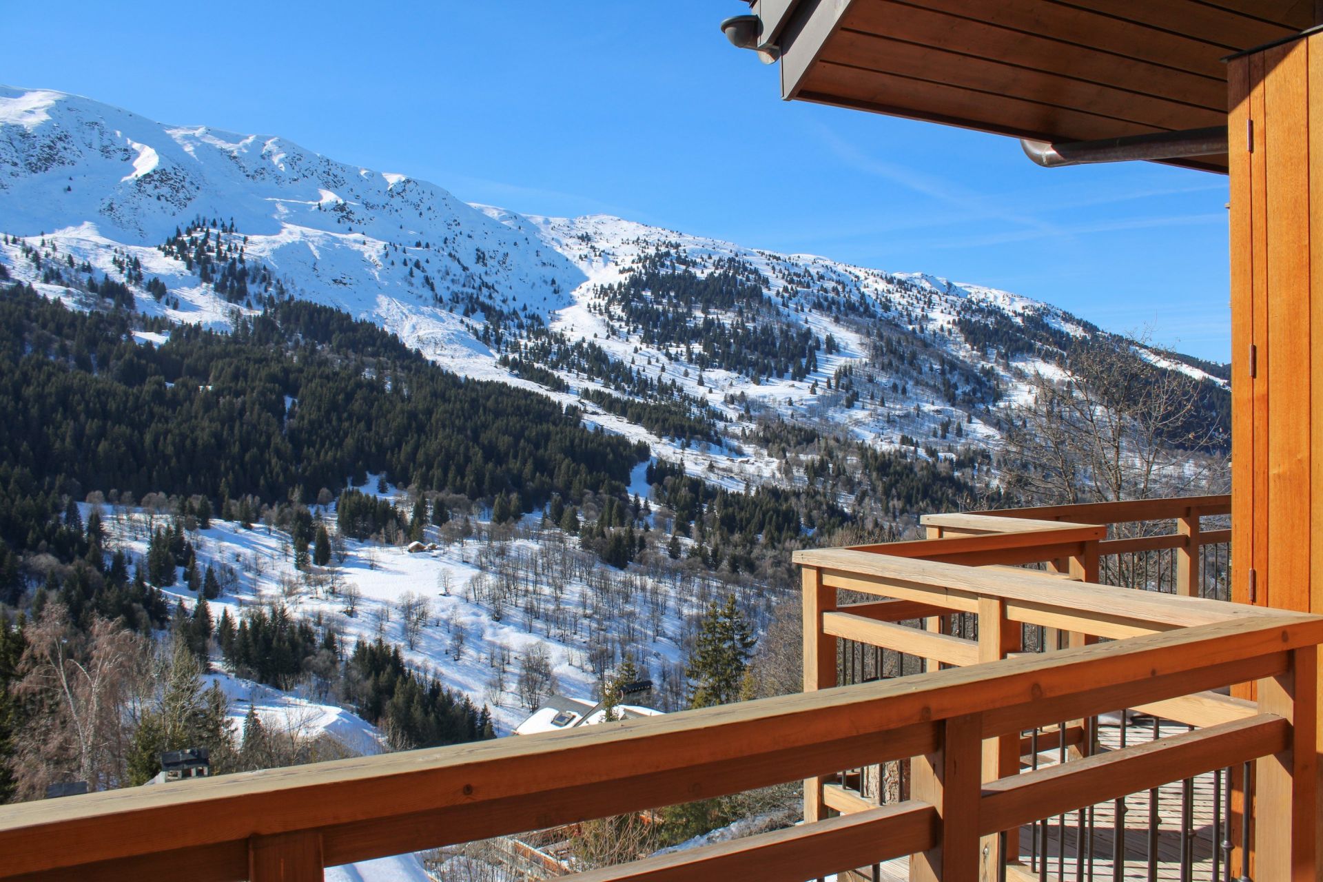 luxury apartment 8 Rooms for seasonal rent on MERIBEL LES ALLUES (73550)