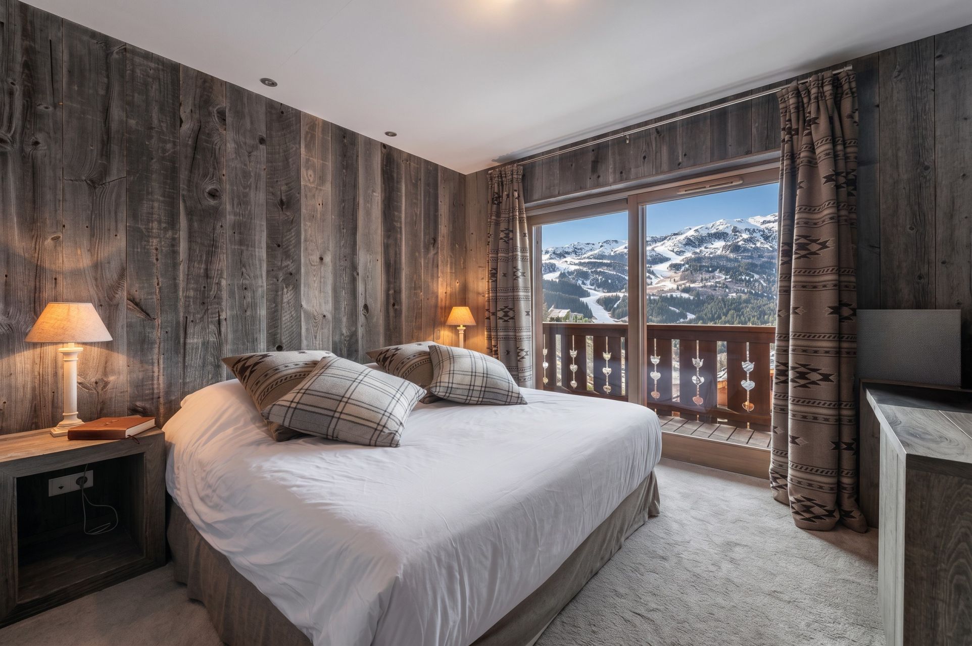 appartement de luxe 3 Pièces en location saisonnière sur MERIBEL LES ALLUES (73550)