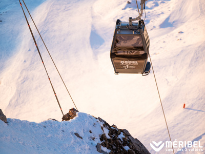 Logement ski-in ski-out à Méribel : critères et prix pour accéder aux pistes en direct
